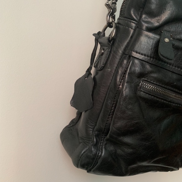 Soft Black Leather Messenger Bag - Picture 4 of 16